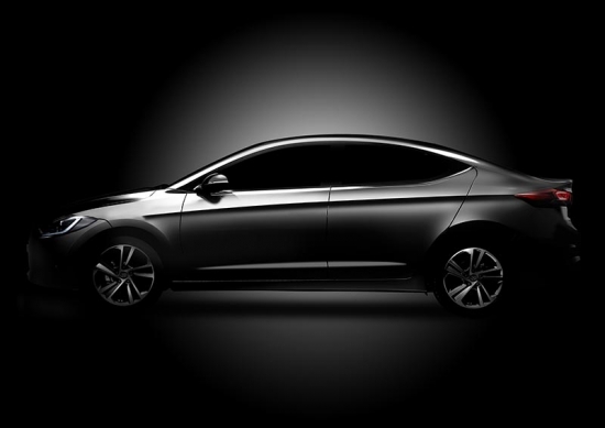 ad_2016_elantra_fluidic_sculpture_2_v2